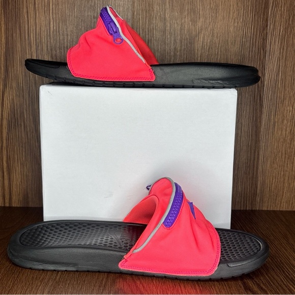 🔥🔥🔥Nike Black and Red Slide Sandals with Purple Accents Size: 11🔥🔥🔥 - Picture 4 of 9
